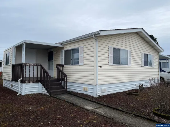 2752 Oakland Loop SE, Salem, OR 97317