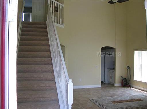 3rd image of 105 Thornbury Dr