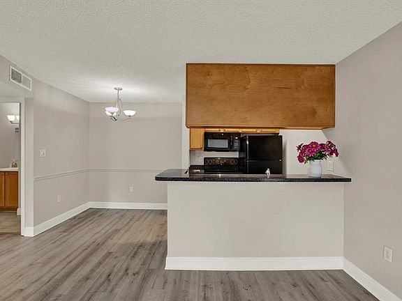 5th image of 308 LAKE PARSONS GREEN #203