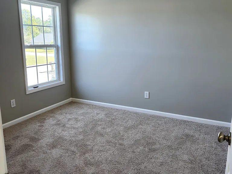 43 Derby Ln — Photo 24