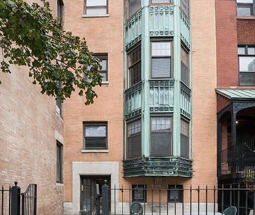 3rd image of 354 W Dickens Ave #225