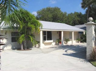 749 Siesta Dr, Sarasota, FL 34242