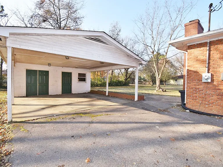 907 Dogwood Dr — Photo 17