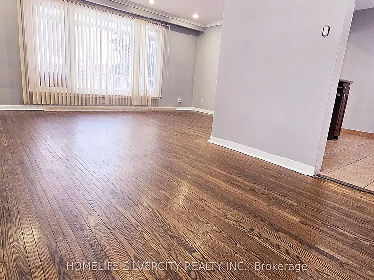 31 Windermere Ct #UPPER — Photo 8