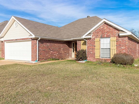 2nd image of 108 Beechwood Cir