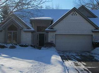 8607 Augusta Ln, Holland, OH