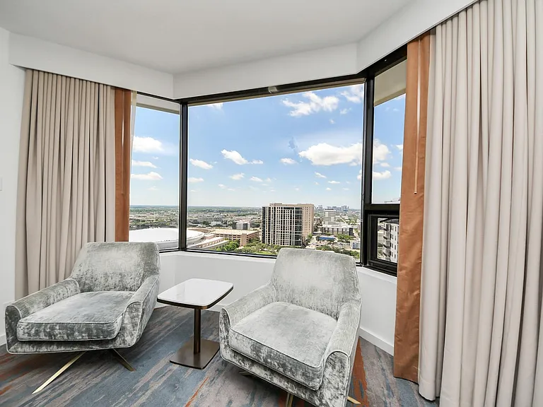 1300 Lamar St #S8 — Photo 10