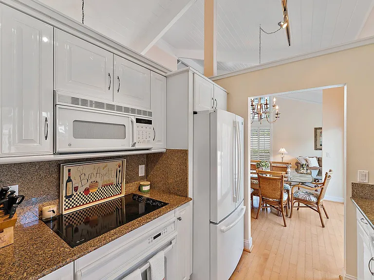 107 Mako Ln — Photo 13