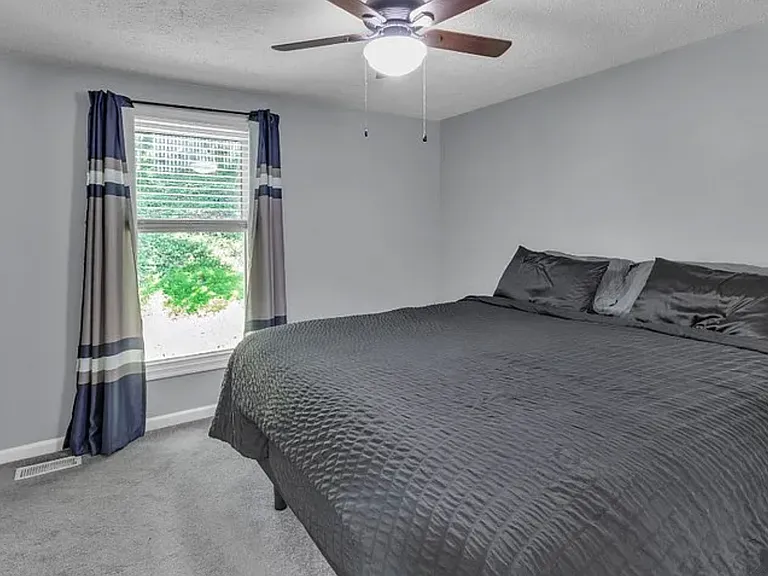 15337 Edgehill Dr — Photo 8