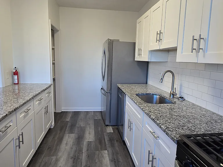34 Maple St — Photo 9