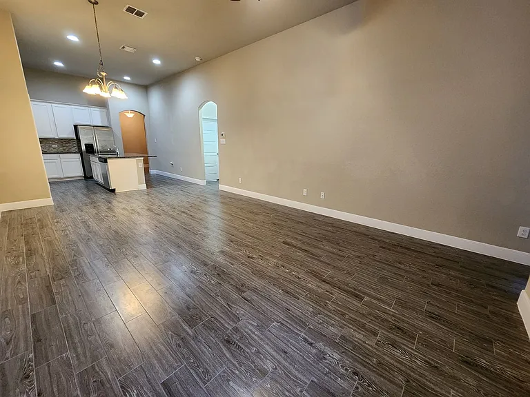 1221 Old FM 306 — Photo 11
