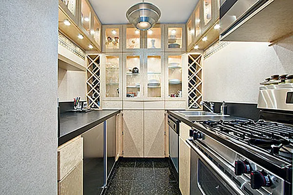 Sold by Mazzeo Real Estate | media 8