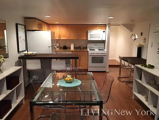 Rented by Living New York | media 14