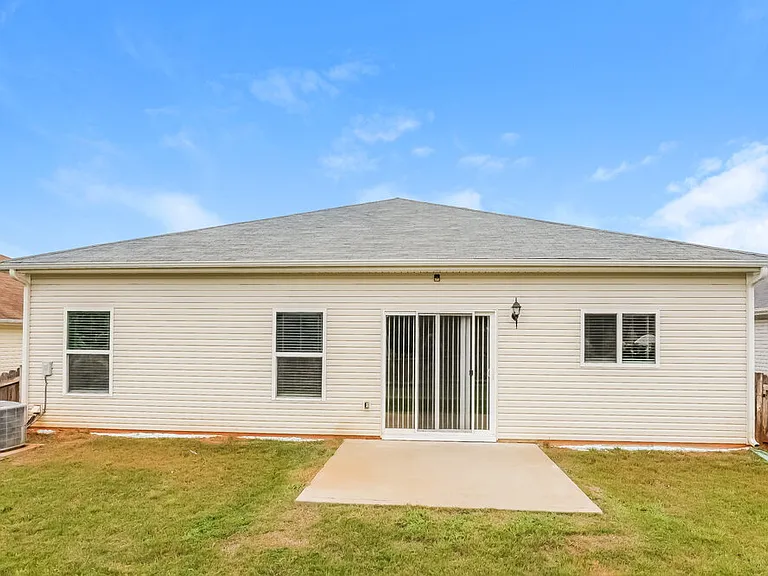 179 Plymouth Dr — Photo 16