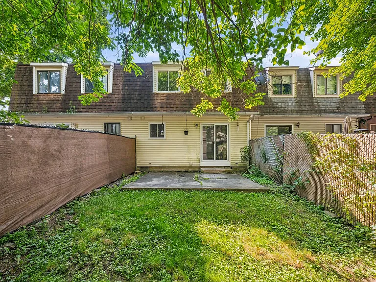 206 Chrystal Dr — Photo 17