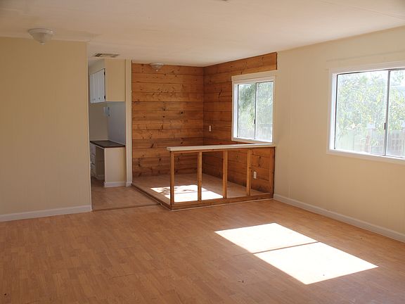 3rd image of 2002 W Gardner Ln Unit 2