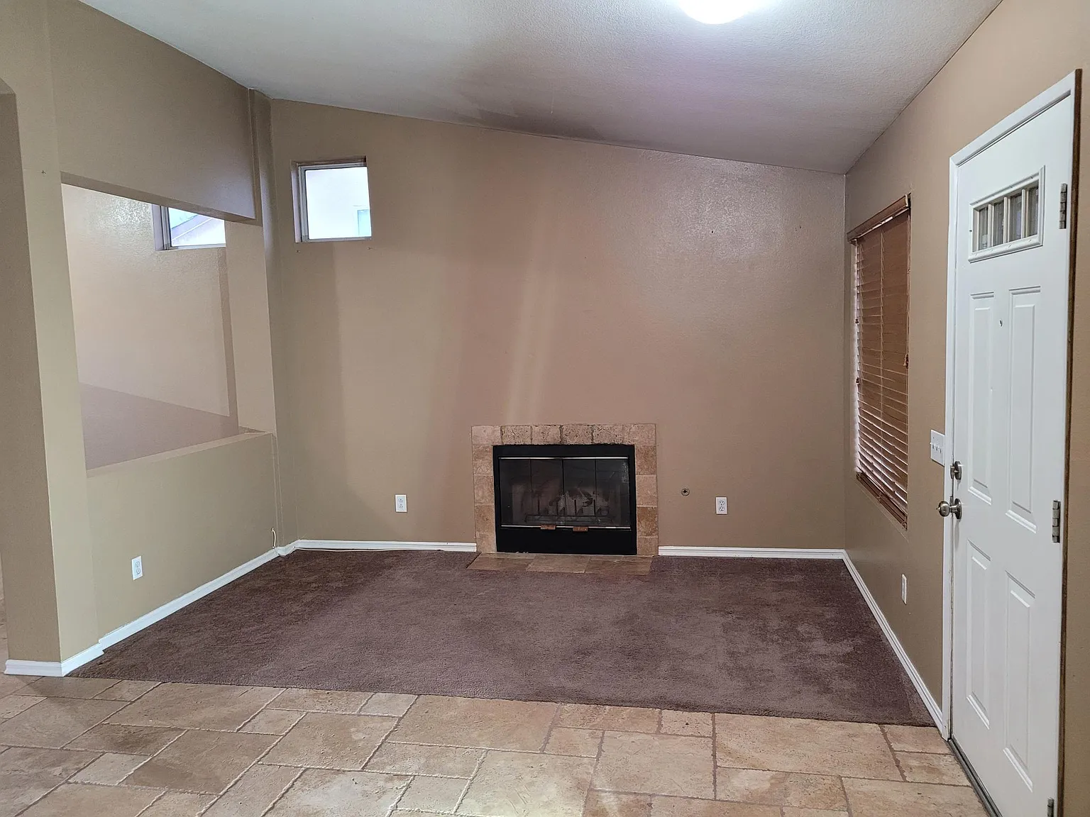 Daisy Rd, Adelanto — Photo 3