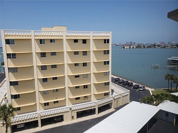 3rd image of 100 Bluff View Dr APT 401A