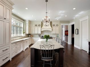 1560 Asbury Ave, Winnetka, IL 60093