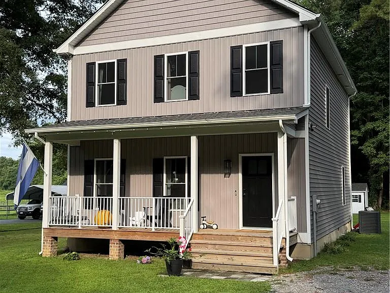 329 Forest Ave — Photo 2