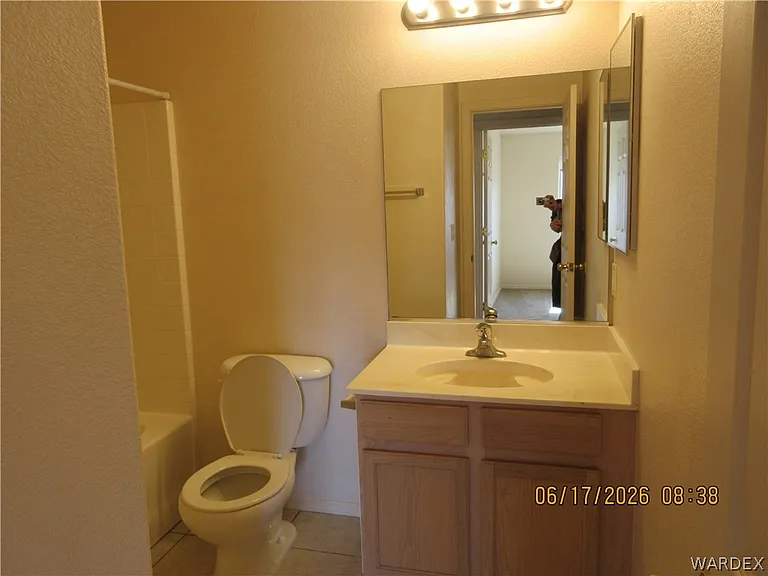 2747 Phoenix Ave — Photo 7