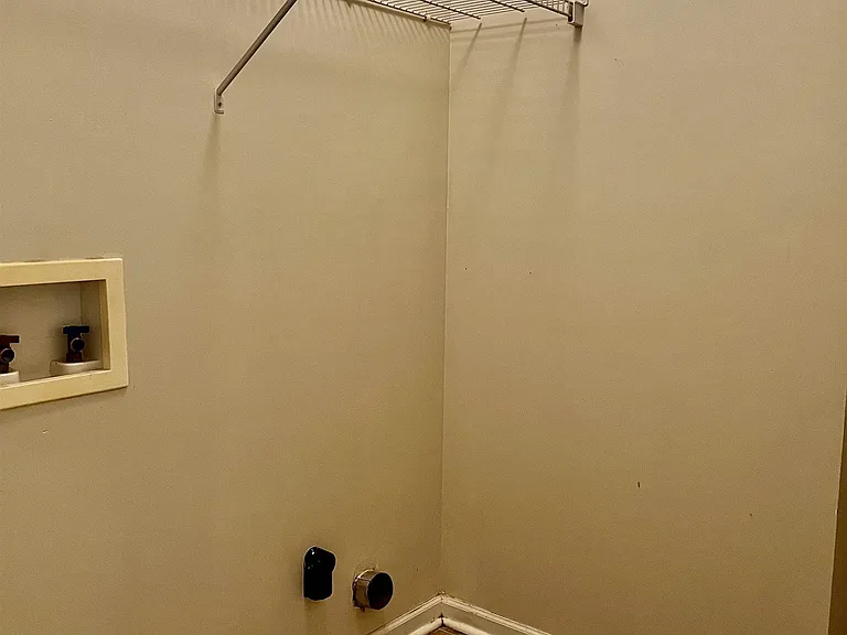 256 Katelyn Cir — Photo 16