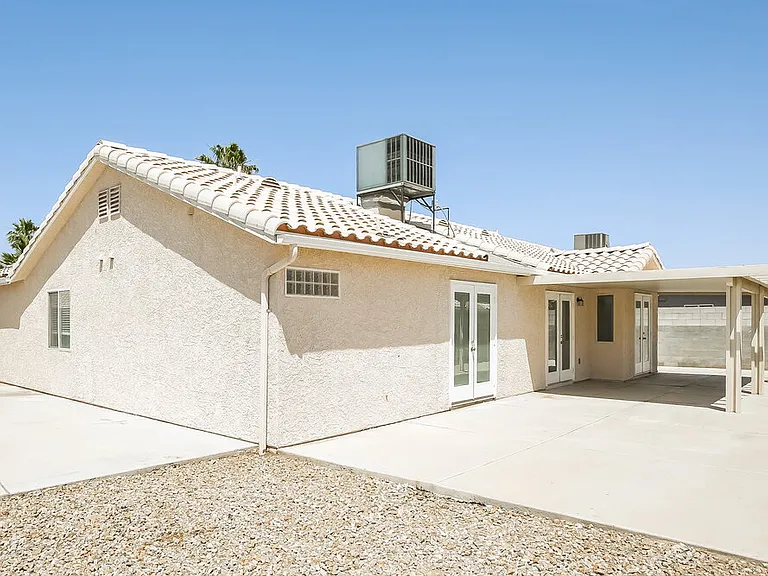3927 Blue Coral Dr — Photo 16