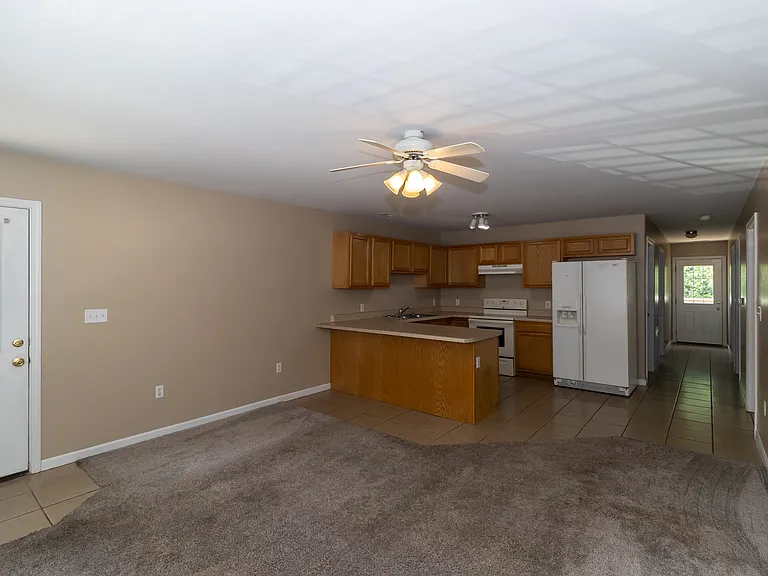 115 Sutton Dr #115 — Photo 7