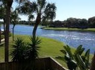 523 Live Oak Ln, Boynton Beach, FL 33436