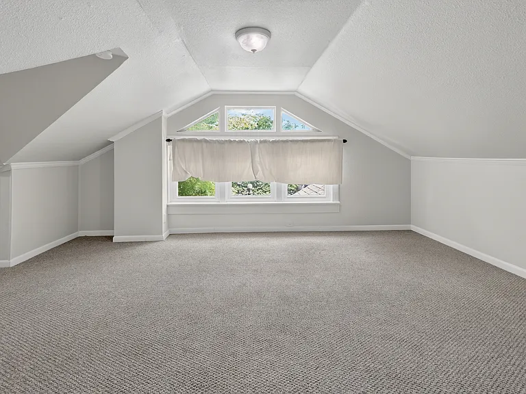 2601 S University Dr — Photo 44