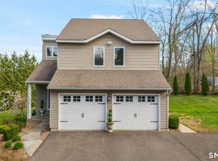 333 Brushy Plain Rd, Branford, CT 06405