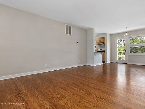 4th image of 15 S Kerwood St