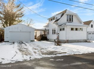 19 Michigan Ave, Rensselaer, NY 12144