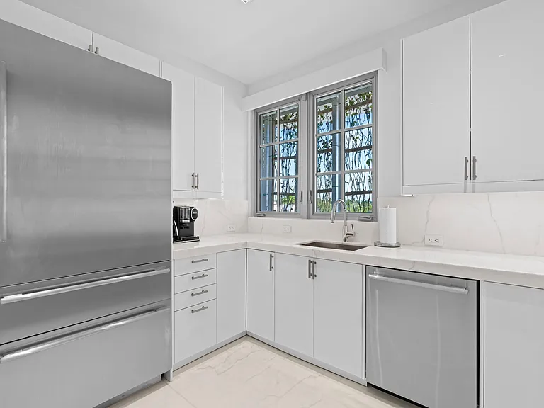247 Worth Ave #PENTHOUSE — Photo 35