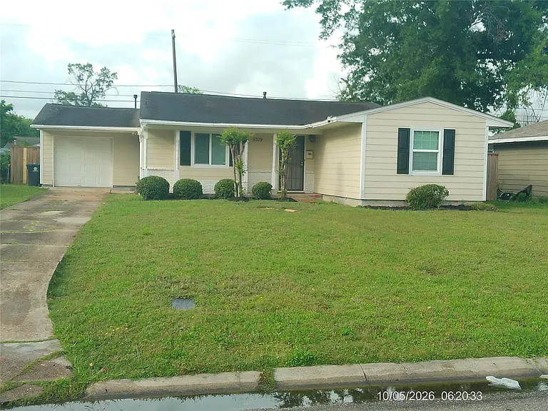 5319 Newkirk Ln — Photo 2