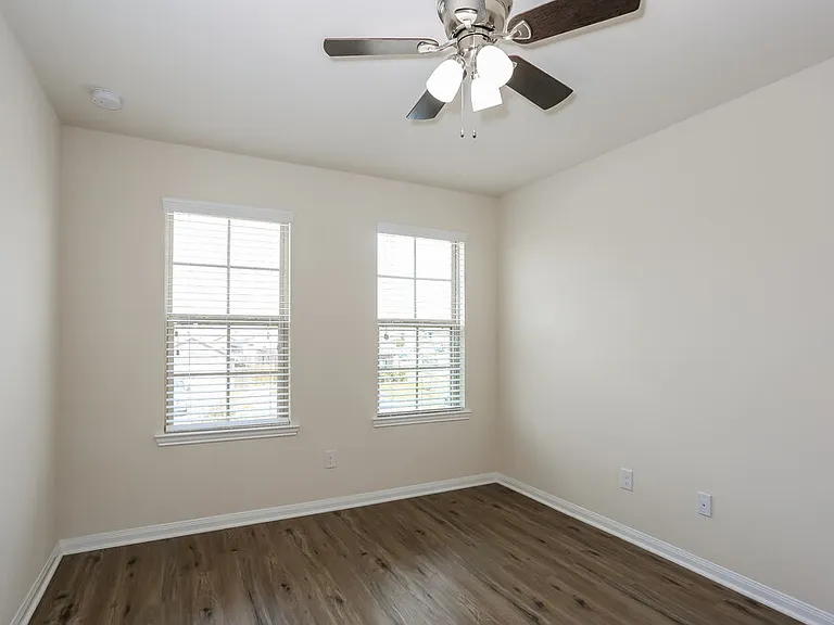 13230 Chanel Dr — Photo 18