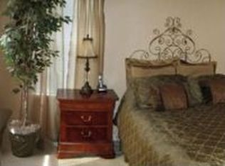 8900 Village Ct, Olmsted Falls, OH 44138