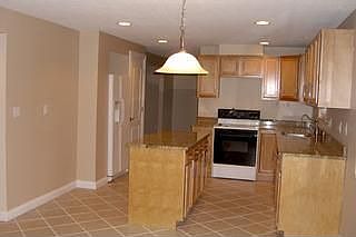 4th image of 632 Dunoon Dr