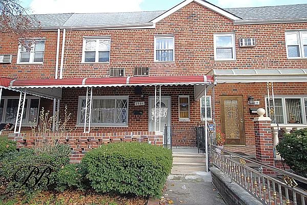 1st image of 1701 E 55th St