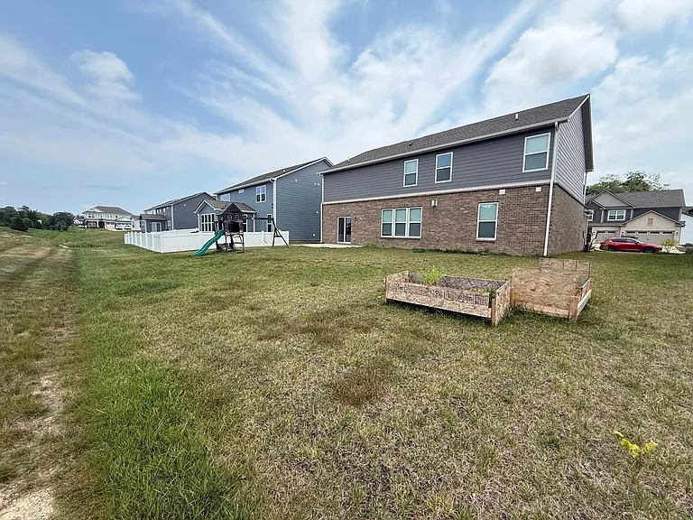 600 Hawking Ct — Photo 10