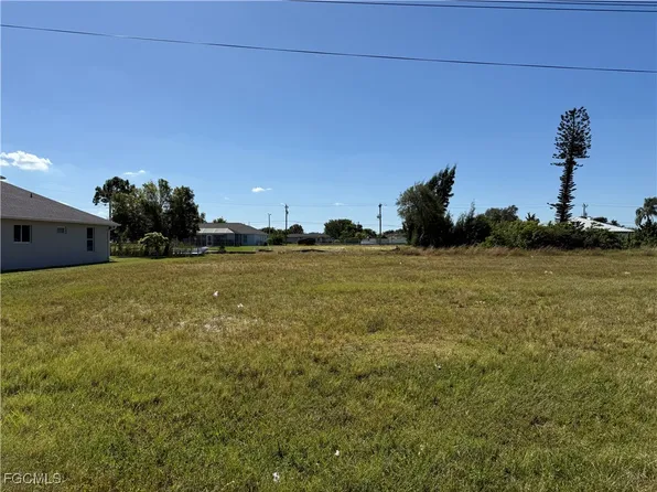 118 SW 31st Terrace Cpe, Coral, FL 33914