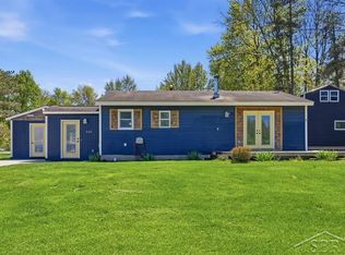 626 E Forestlawn Dr, Midland, MI 48640
