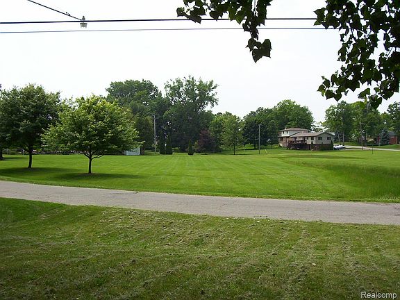 5th image of 3306 Indianview Dr