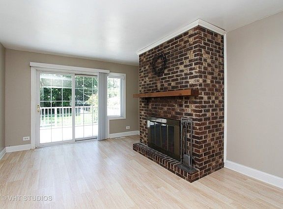 5th image of 158 N Emerald Ave