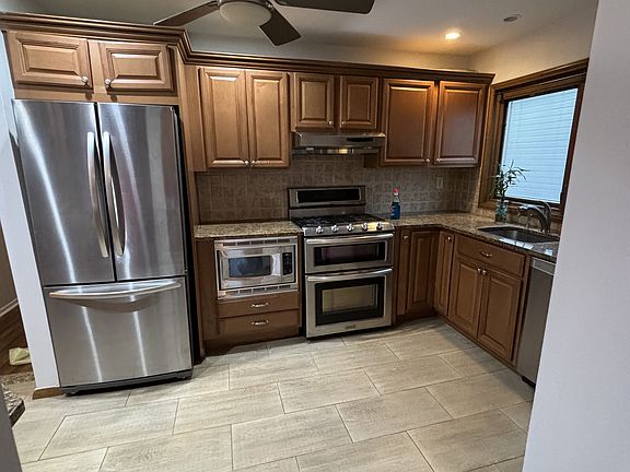 2nd image of 515 Steuben St Floor 1