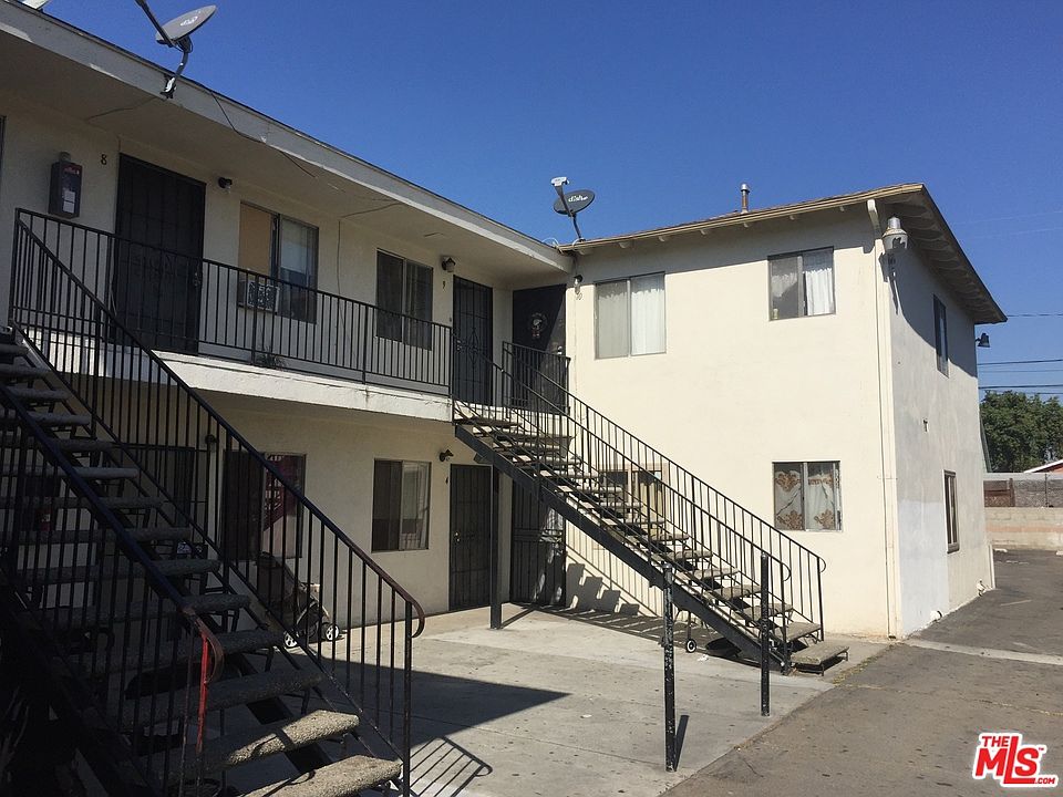 2nd image of 3559 E 57th St