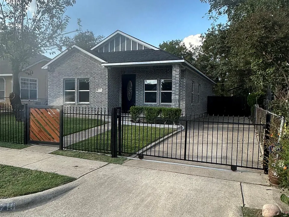 2715 Grafton Ave