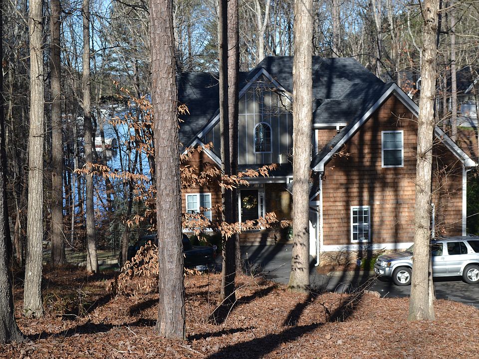 Front of house long driveway