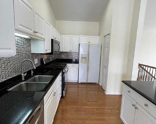 2nd image of 857 Stuarts Dr