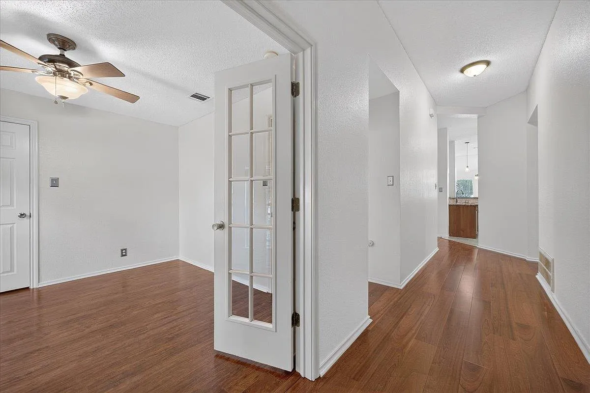 3 bed, 2.0 bath, 1666 sqft, $2,200 — Photo 4